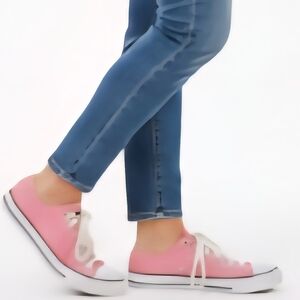 Converse Unisex Chuck Taylor All Star Low-Top Canvas Sneaker M 10.5, W 12.5 Pink